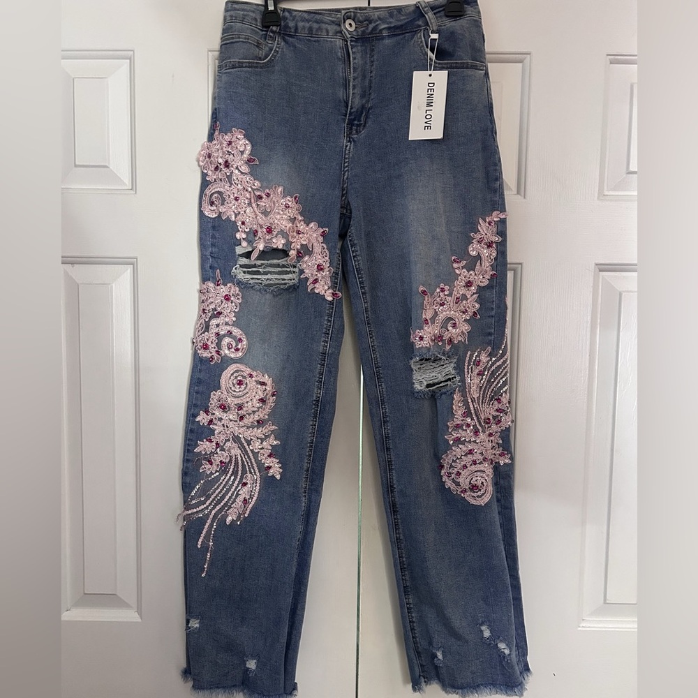 BNWT Denim Love faded medium wash pink rhinestone and lace embellishment jeans - Picture 2 of 5